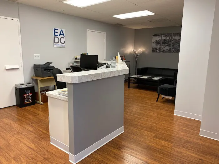 Encino Aesthetic Dental Group / A Dental Emergency Office Picture 9