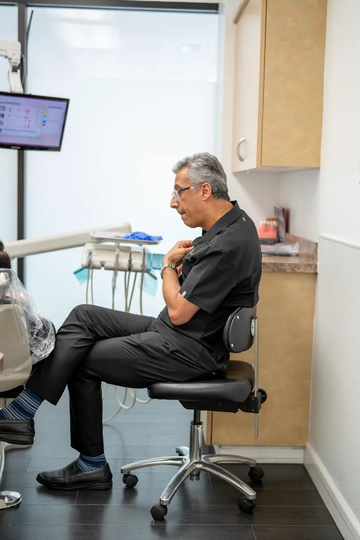 Tarzana Smile Center Picture 3