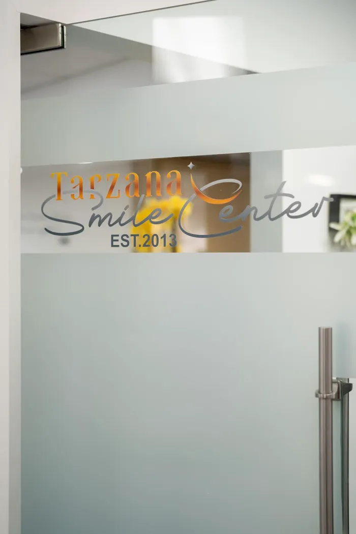 Tarzana Smile Center Picture 2
