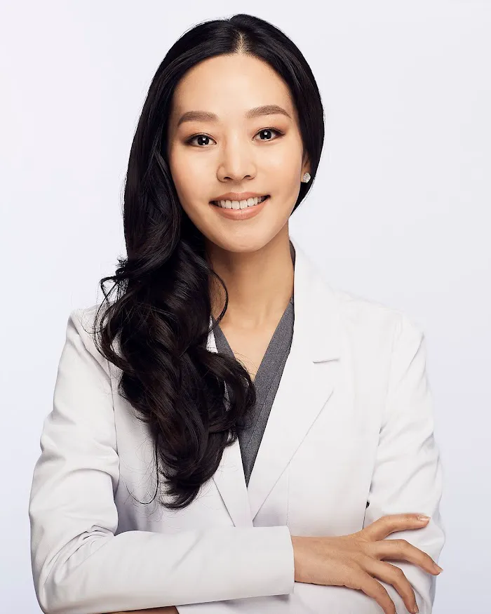 Beverly Hills Dental Song Cosmetic Dentist: Porcelain Veneers, Teeth Whitening, Invisalign Picture 3