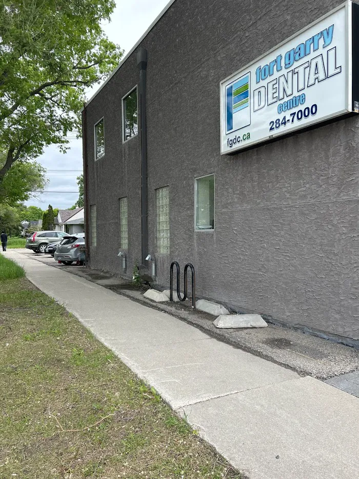 Fort Garry Dental Centre Picture 7