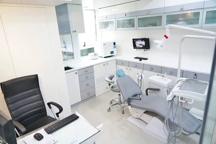 Dr. Agrawal's DentSee Dental Clinic | Dental Implantologist, Orthodontists in Wakad | Painless Root Canal Treatment Wakad Picture 4