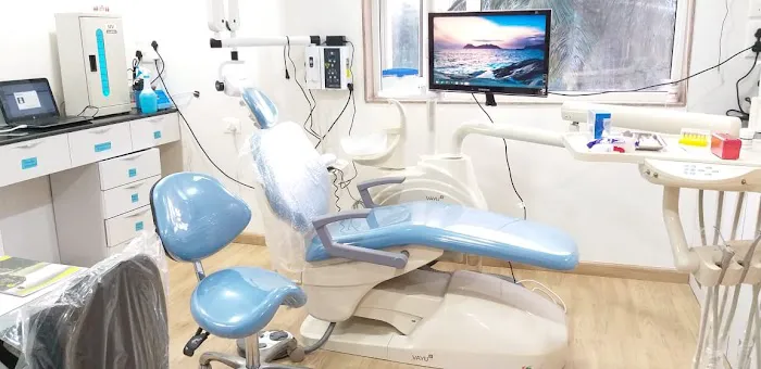 Khelkar’s Dent ‘O’ Spa Dental clinic Picture 3