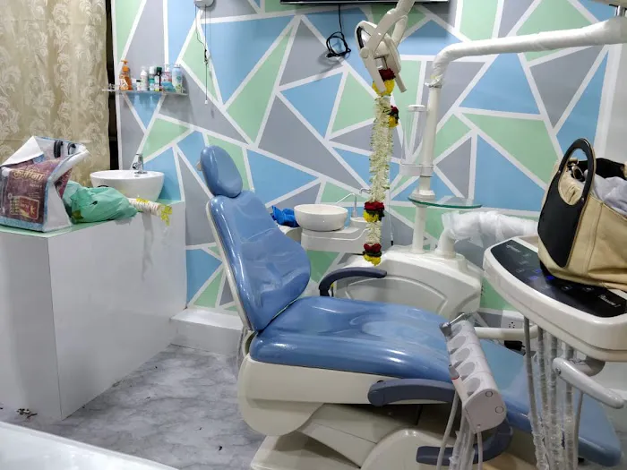 Cure Dent Dental Clinic (Implants /Braces/Invisalign) Picture 1
