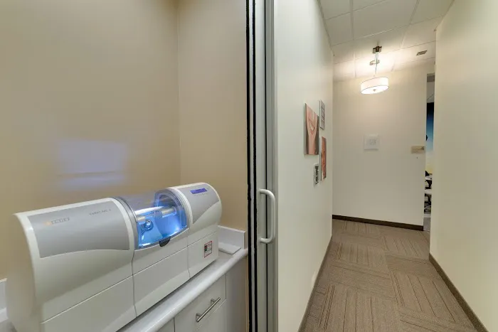 Juban Crossing Modern Dentistry Picture 1