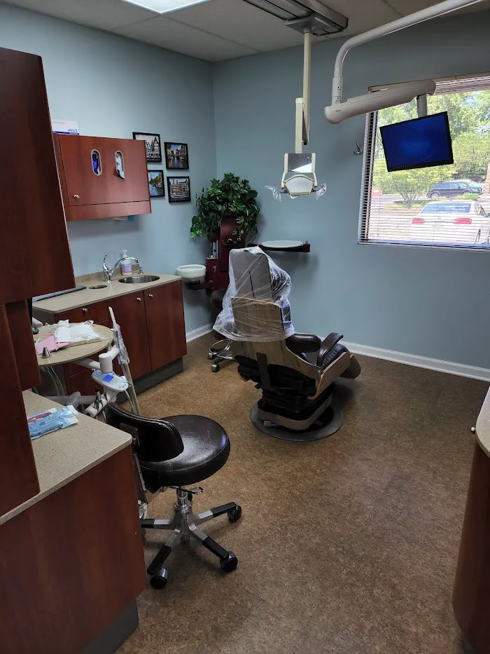 Greenwood Dental Care: Nick Daily DMD; William Johnson DDS Picture 5