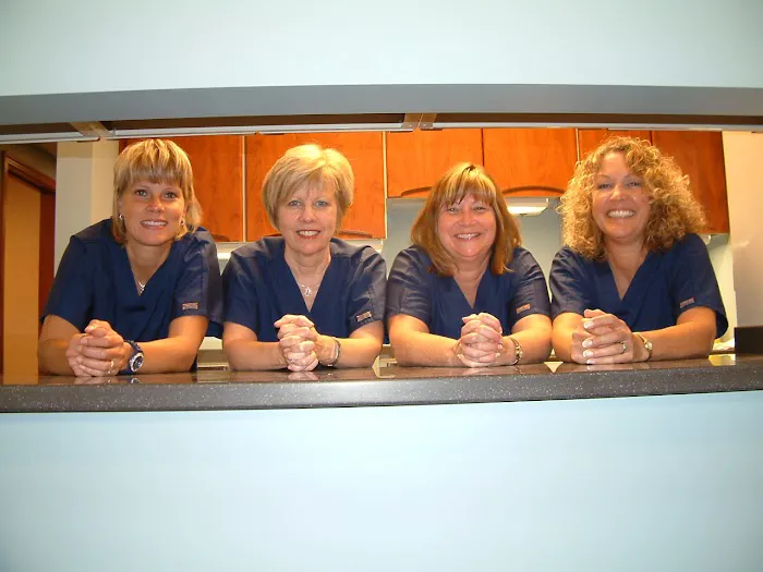 Avery Dental Group Picture 4