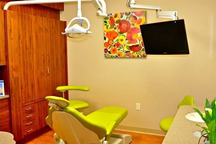 Village Dentistry: Nicole Van Le DDS & Emily Thomas DDS Picture 8