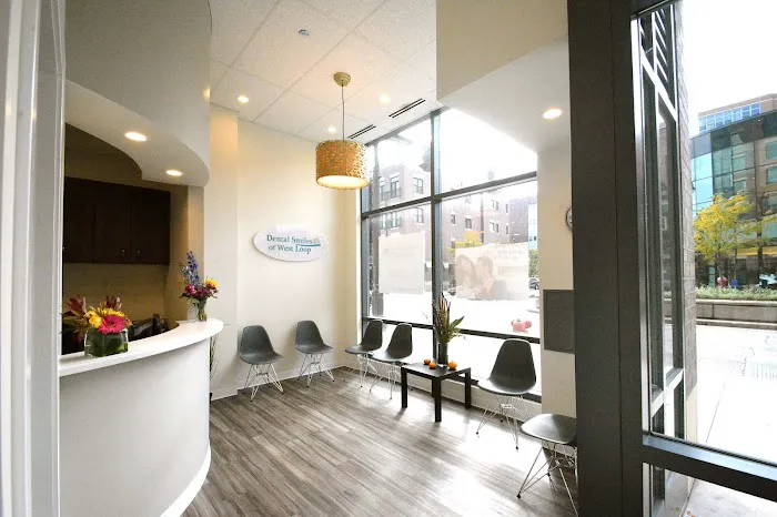 Dental Smiles of West Loop - Chicago Picture 5