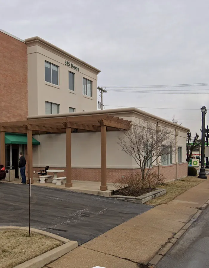 St. Louis Dental West - Victoria Q. Daugherty, DDS Picture 2