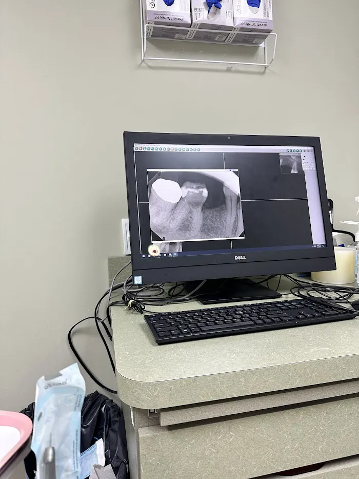 Same Day Dental Picture 9