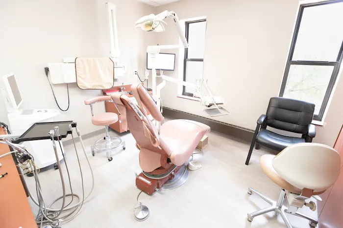 Town and Country Cosmetic Dentistry & Implant Center Picture 4