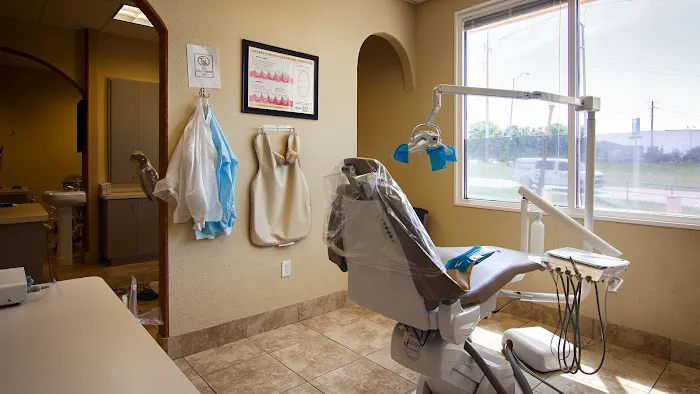 Smiley Dental & Orthodontics Picture 8