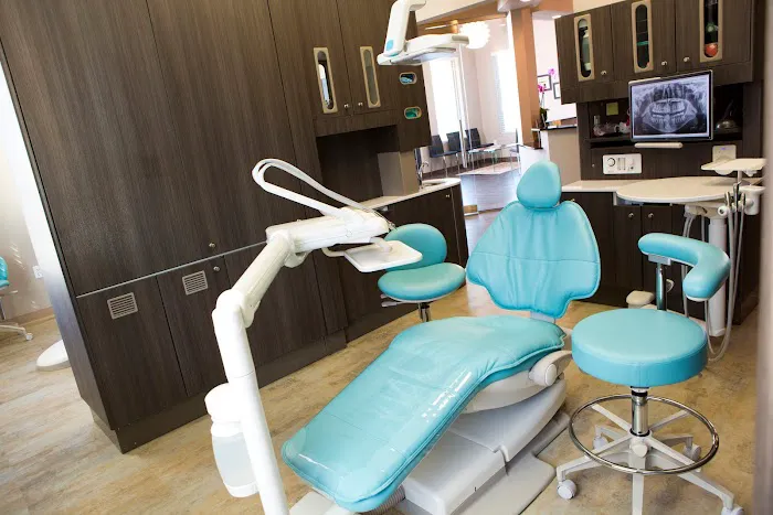 Centerpoint Advanced Restorative & Esthetic Dentistry Picture 4