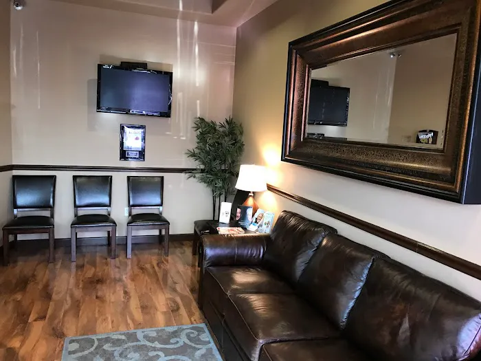 Ideal Dental Carrollton Picture 4
