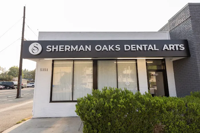 Sherman Oaks Dental Arts Picture 7