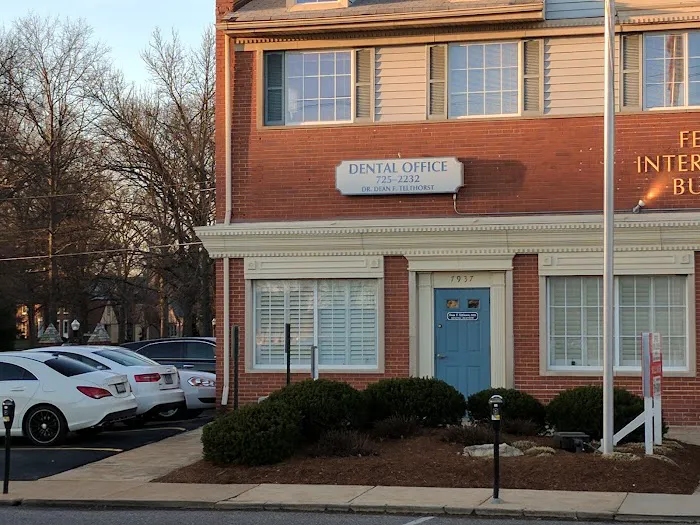 Lake Forest Dental - Telthorst Dean F, DDS, FAGD Picture 4