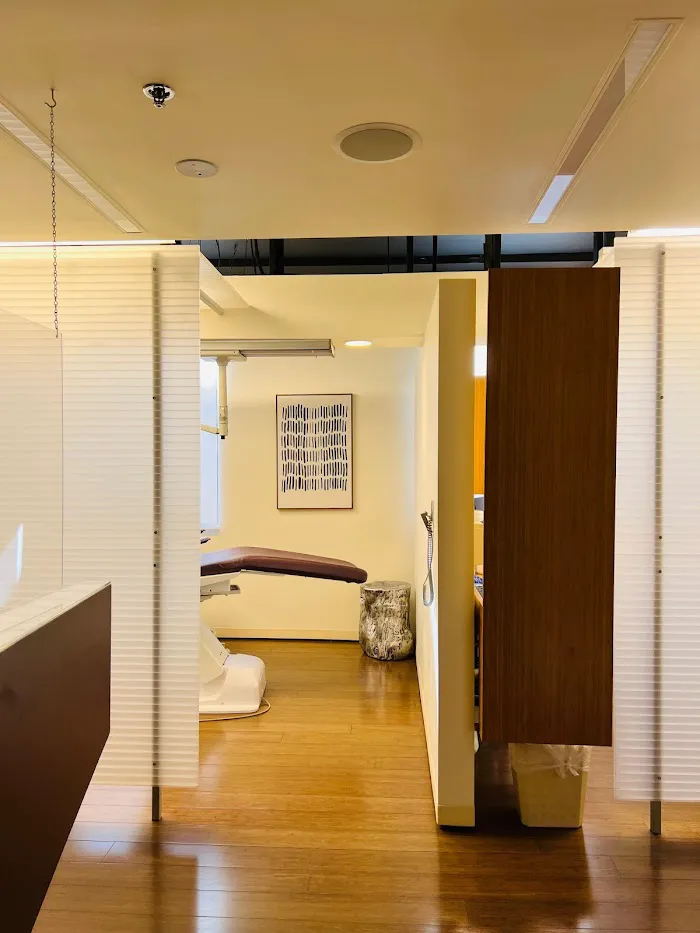 The Dentist Lounge Picture 8