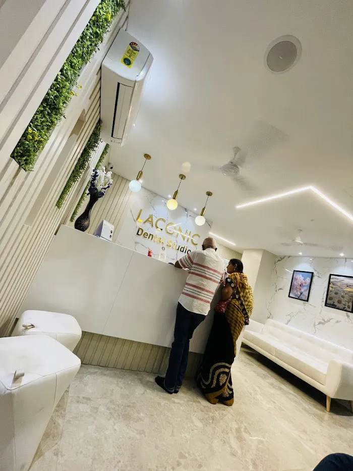 Laconic Dental Studio Picture 4