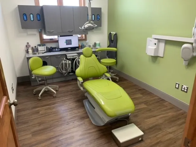 Greenwoods Dental Clinic- Pembina Hwy Picture 1