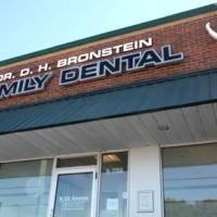 Bronstein Family Dental ico