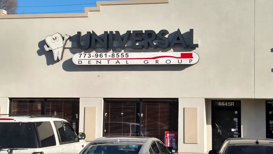 Universal Dental of Albany Park Picture 1