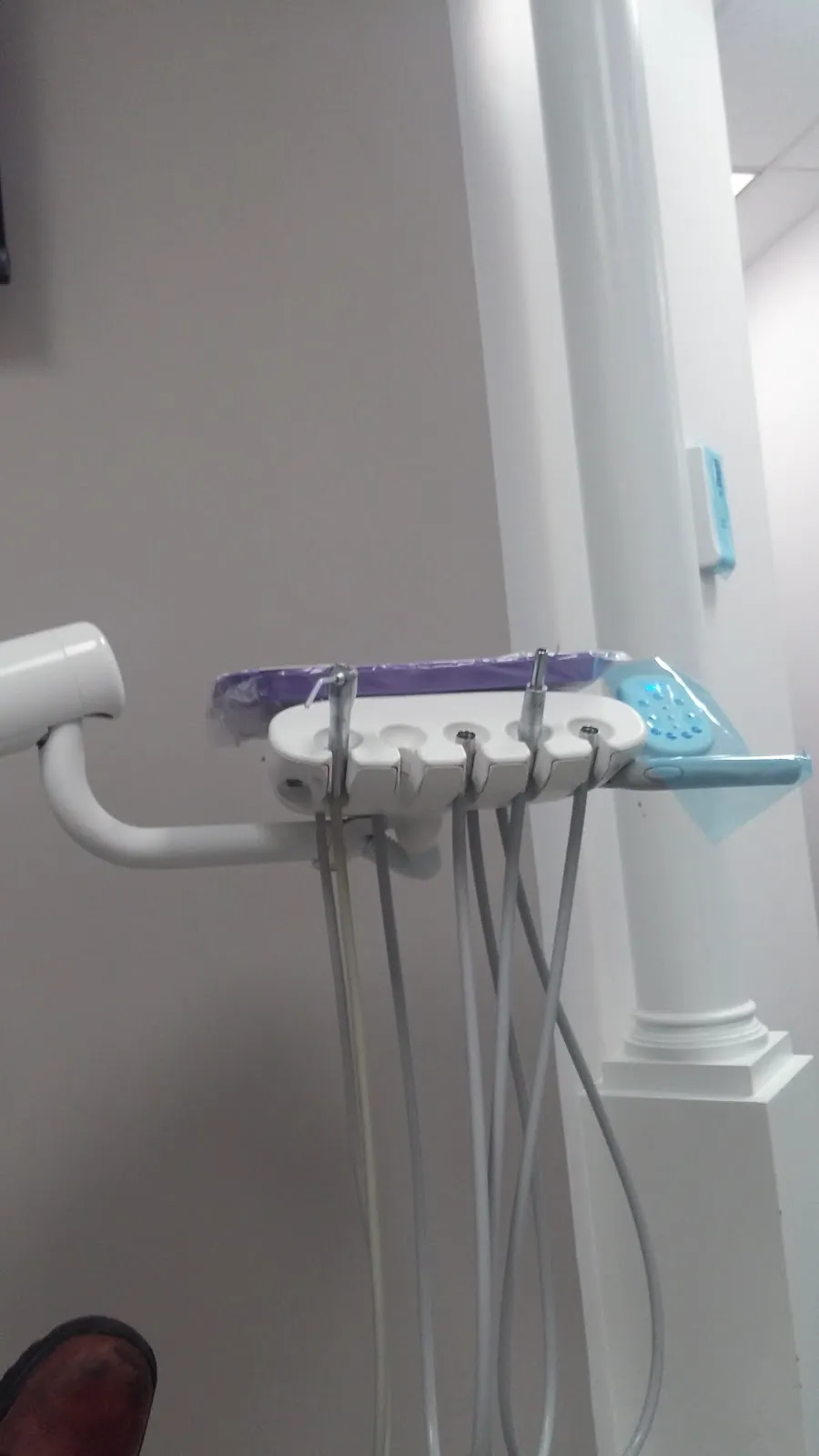 Universal Dental of Albany Park Picture 6