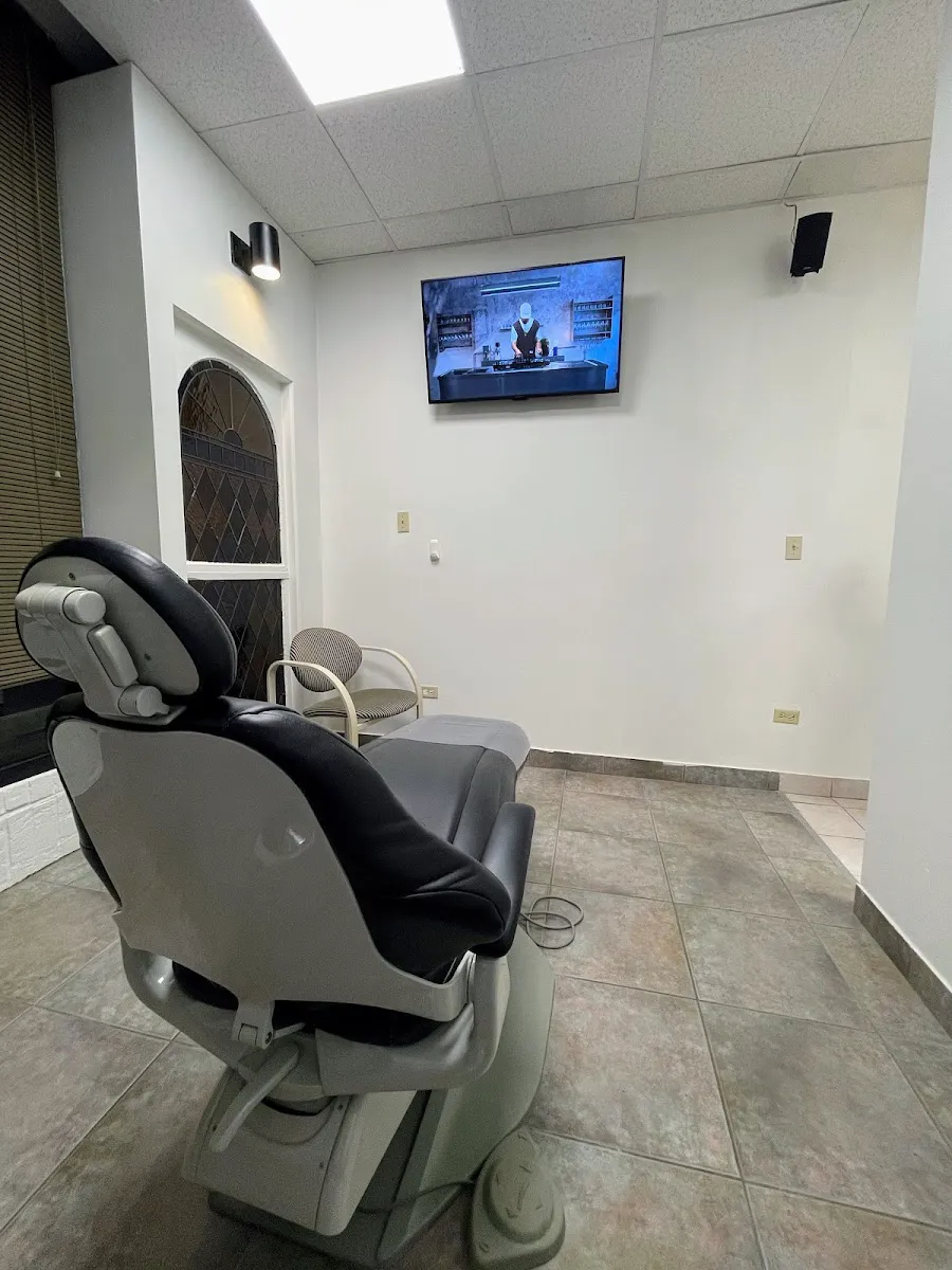 Midtown Dental Studio Picture 2