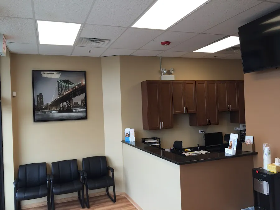 International Dental Of Bridgeview Picture 1