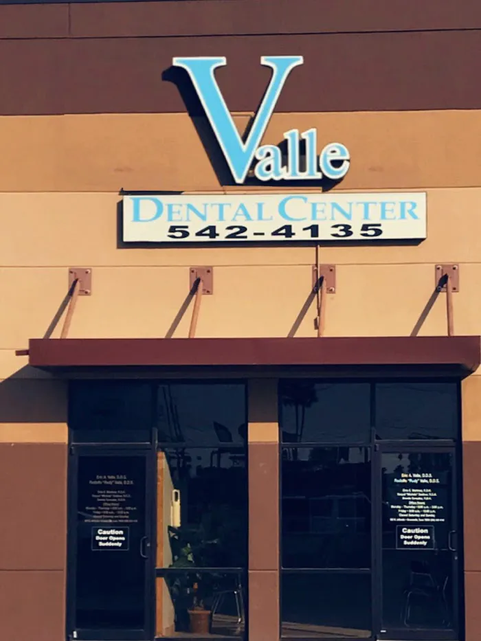 Valle Dental Center Picture 1