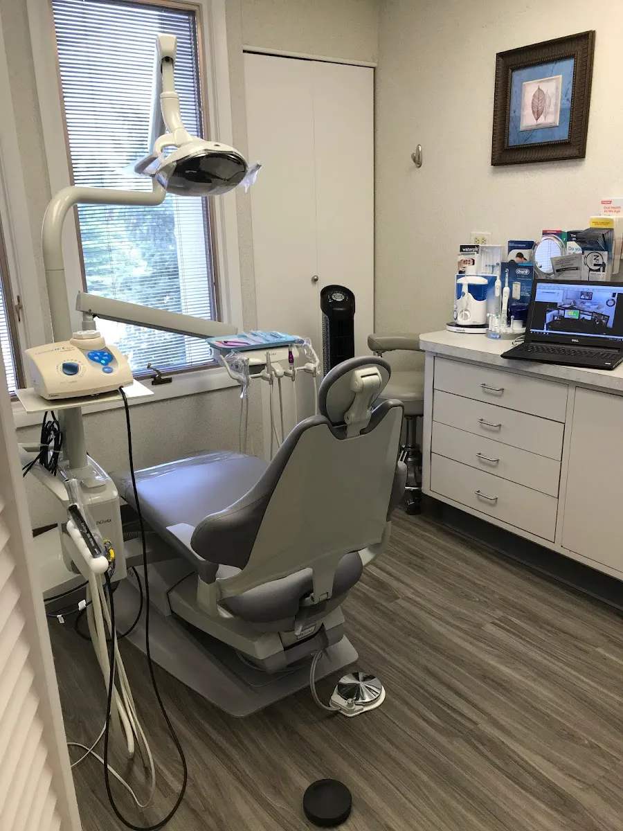 Brian M. Karshen DDS Ltd. Practice Limited to Periodontics Picture 8