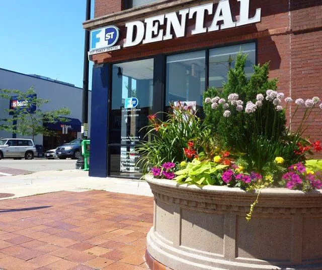 1st Family Dental-Andersonville Picture 3