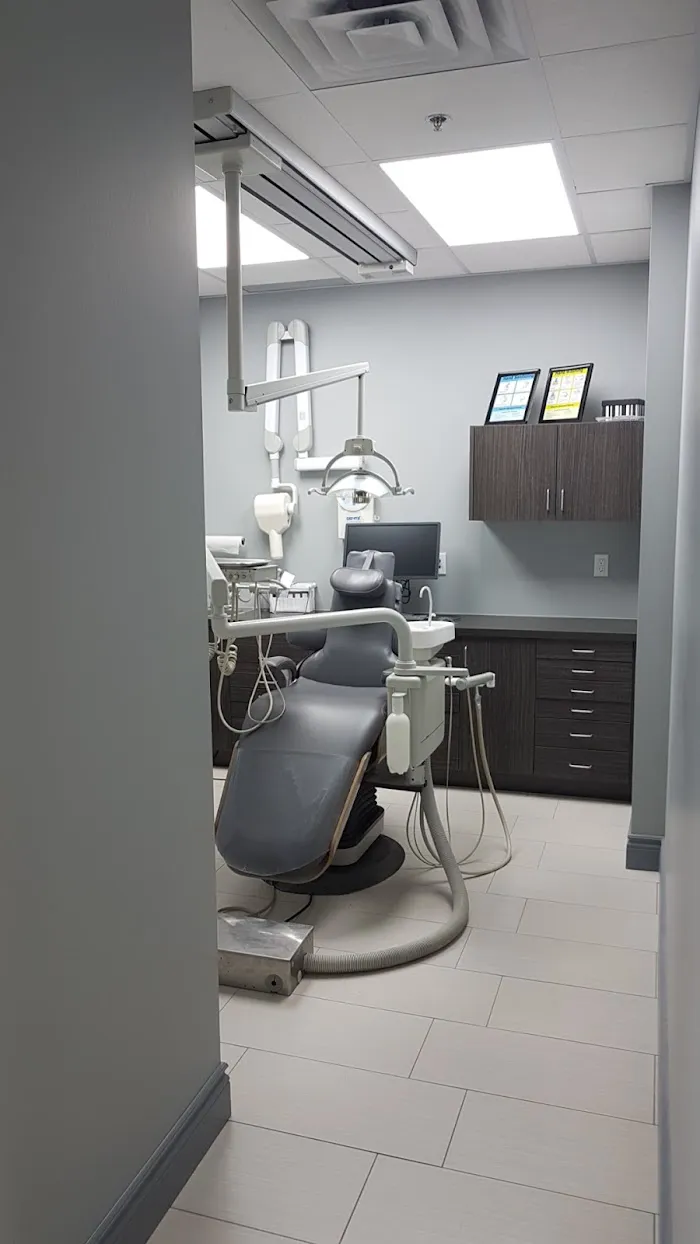 Bathurst-Steeles Dental Centre Picture 7