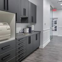 Dr. Wisdom - Dentiste Montreal - Centre Dentaire Aoude VSL ico