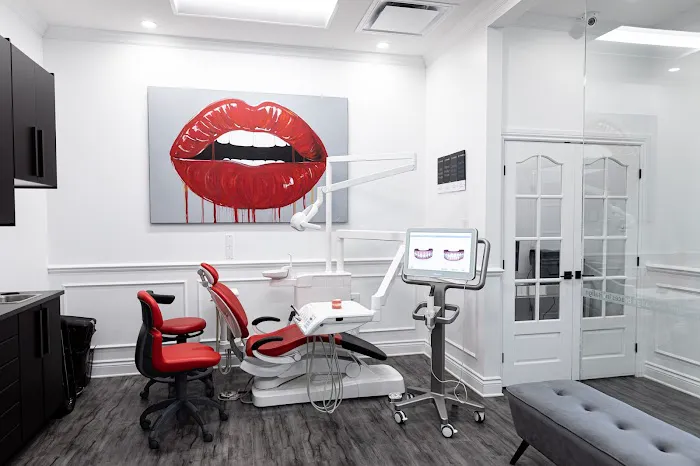 Dr. Wisdom - Dentiste Montreal - Centre Dentaire Aoude VSL Picture 5