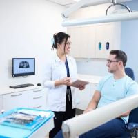 Floss Dental Collective: Dr. Betty Le ico