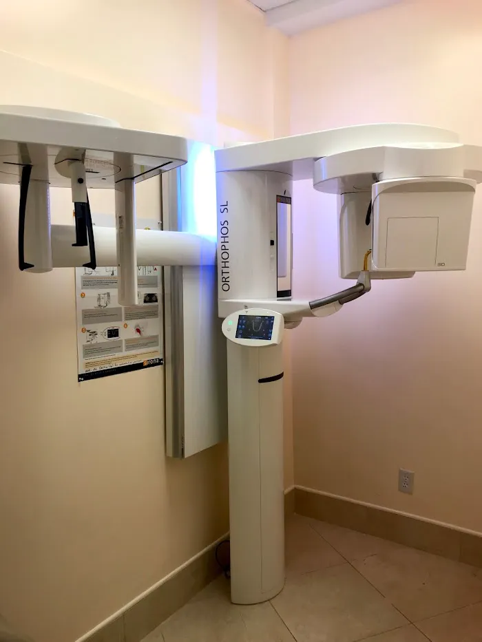 The Downtown Dental Clinic Picture 1