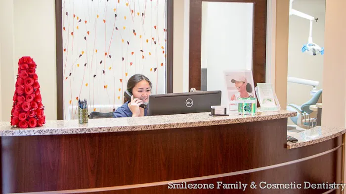 Smilezone Family & Cosmetic Dentistry Picture 1