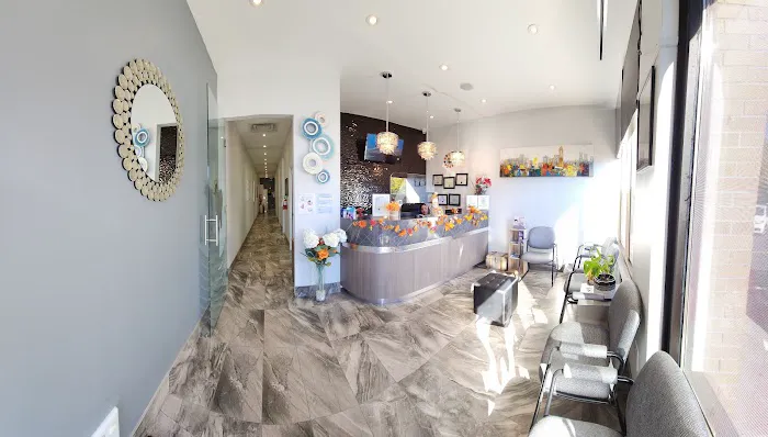 Royal East Dental - Dundas Picture 3