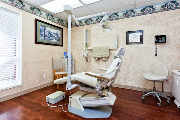 Dundas Dental Care Picture 5