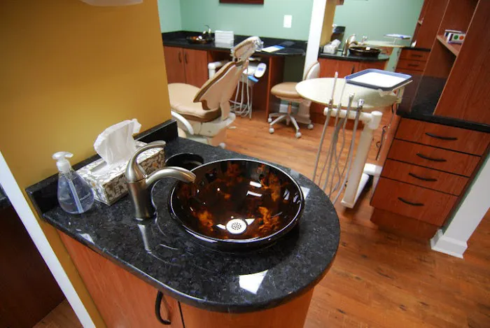 Expressions Dental Care Reston Picture 5
