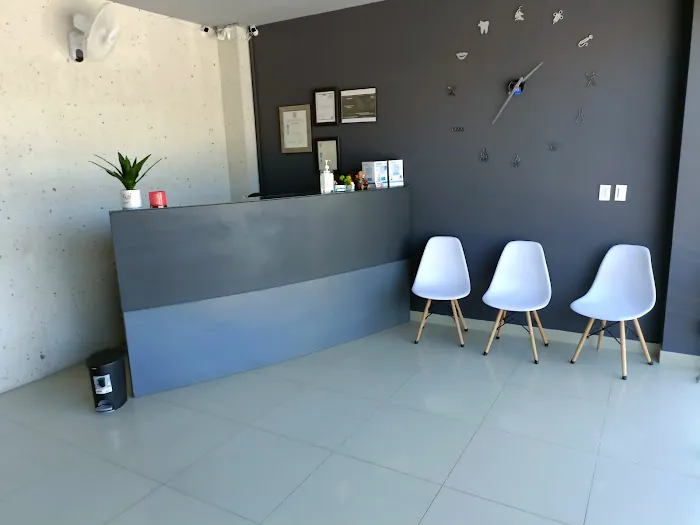 Ortho Studio Dental Picture 7