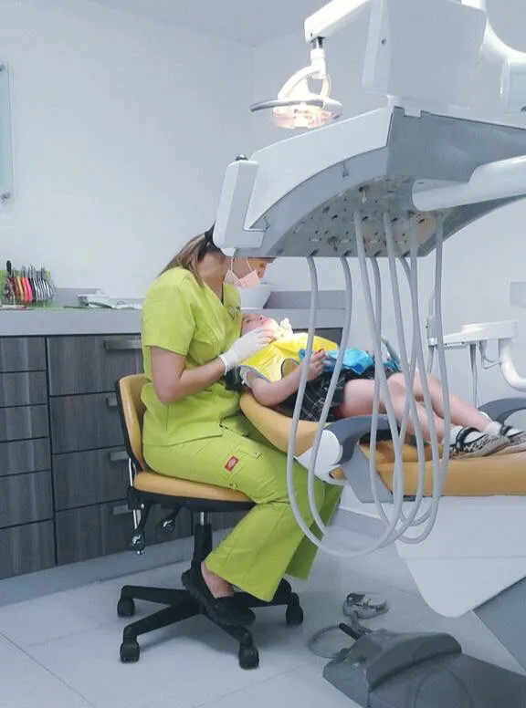ACLIDENT CLINICA DENTAL Picture 1