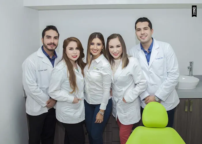 ACLIDENT CLINICA DENTAL Picture 3