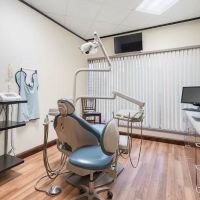 Uptown Cosmetic & Implant Dentistry ico