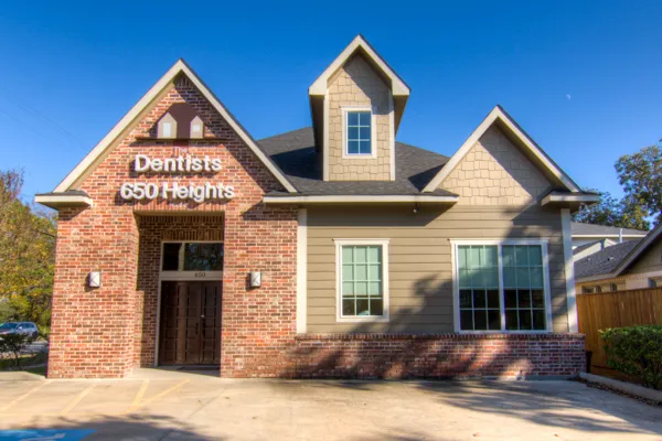 The Dentists at 650 Heights Picture 4