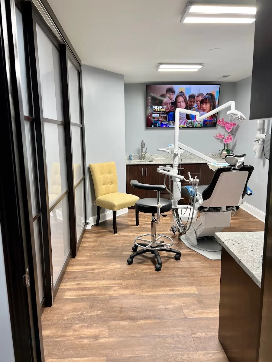 Stony Island Dental Picture 1