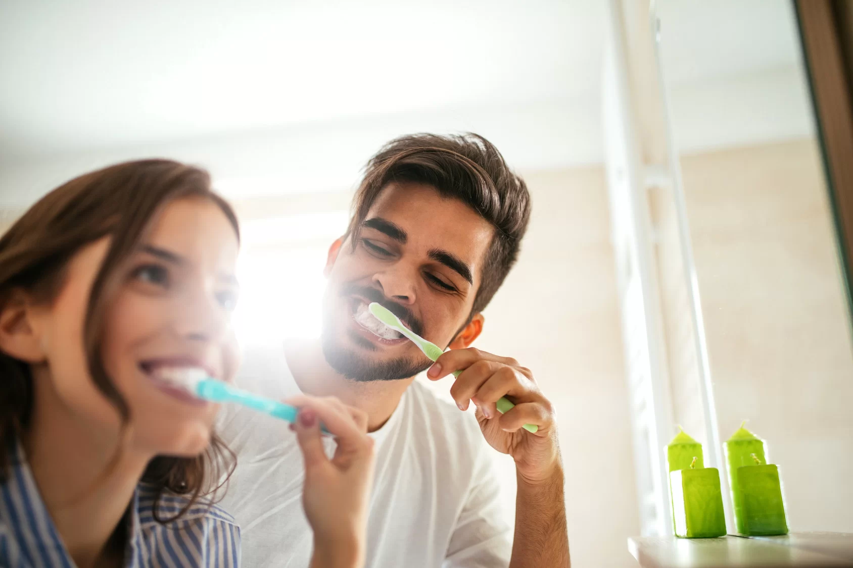 Professional Teeth Cleaning vs Home Cleaning: Which is Better for Your Smile?