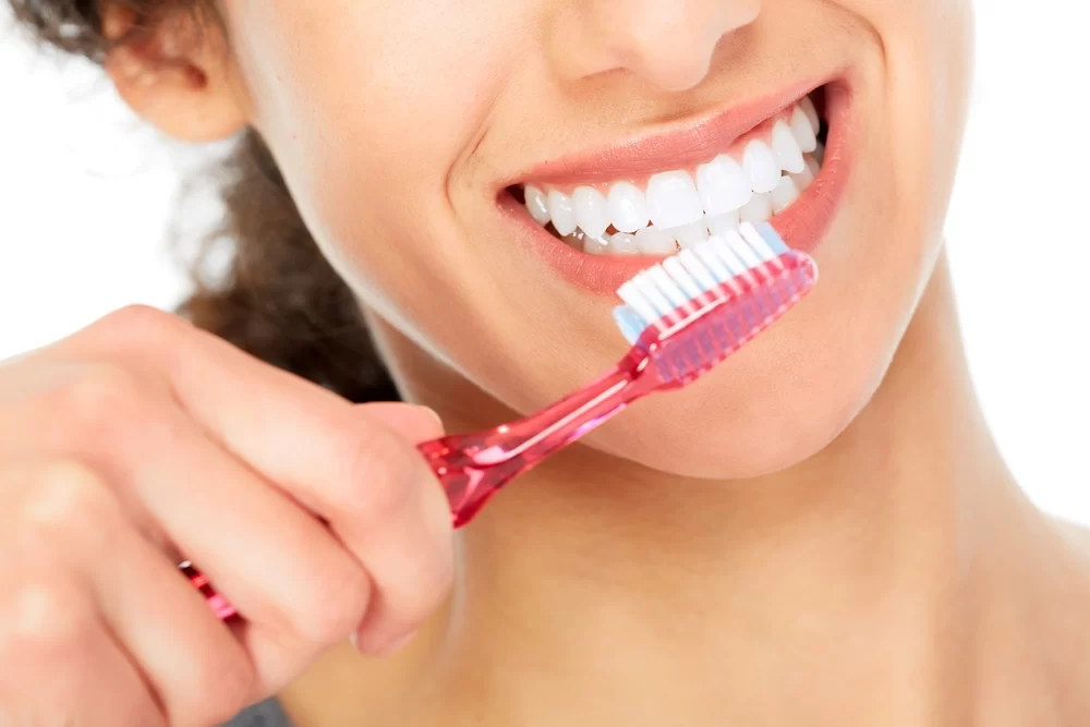How to Create a Natural Oral Hygiene Routine at Home: Simple and Effective Tips
