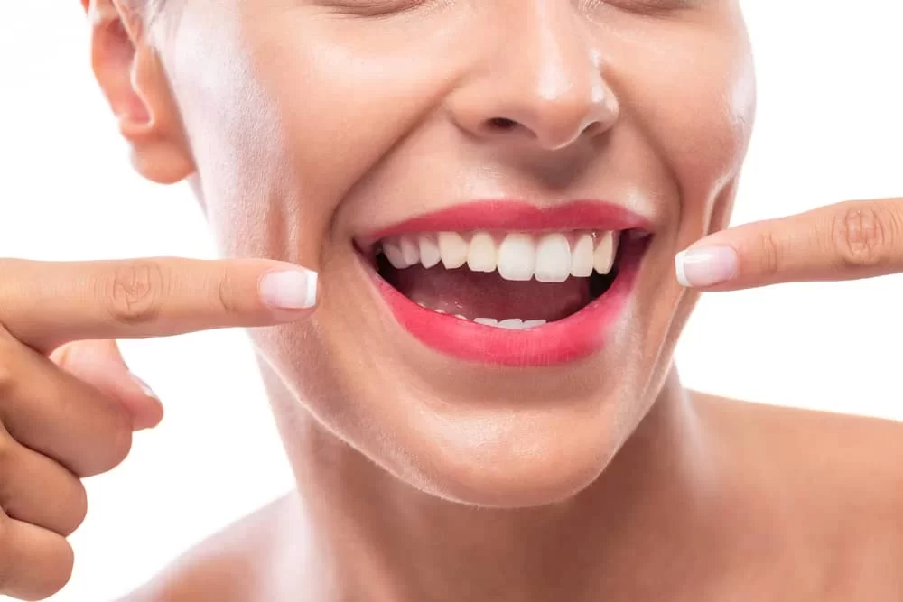 Daily Oral Care Tips: Essential Habits for Maintaining Healthy Teeth and Gums